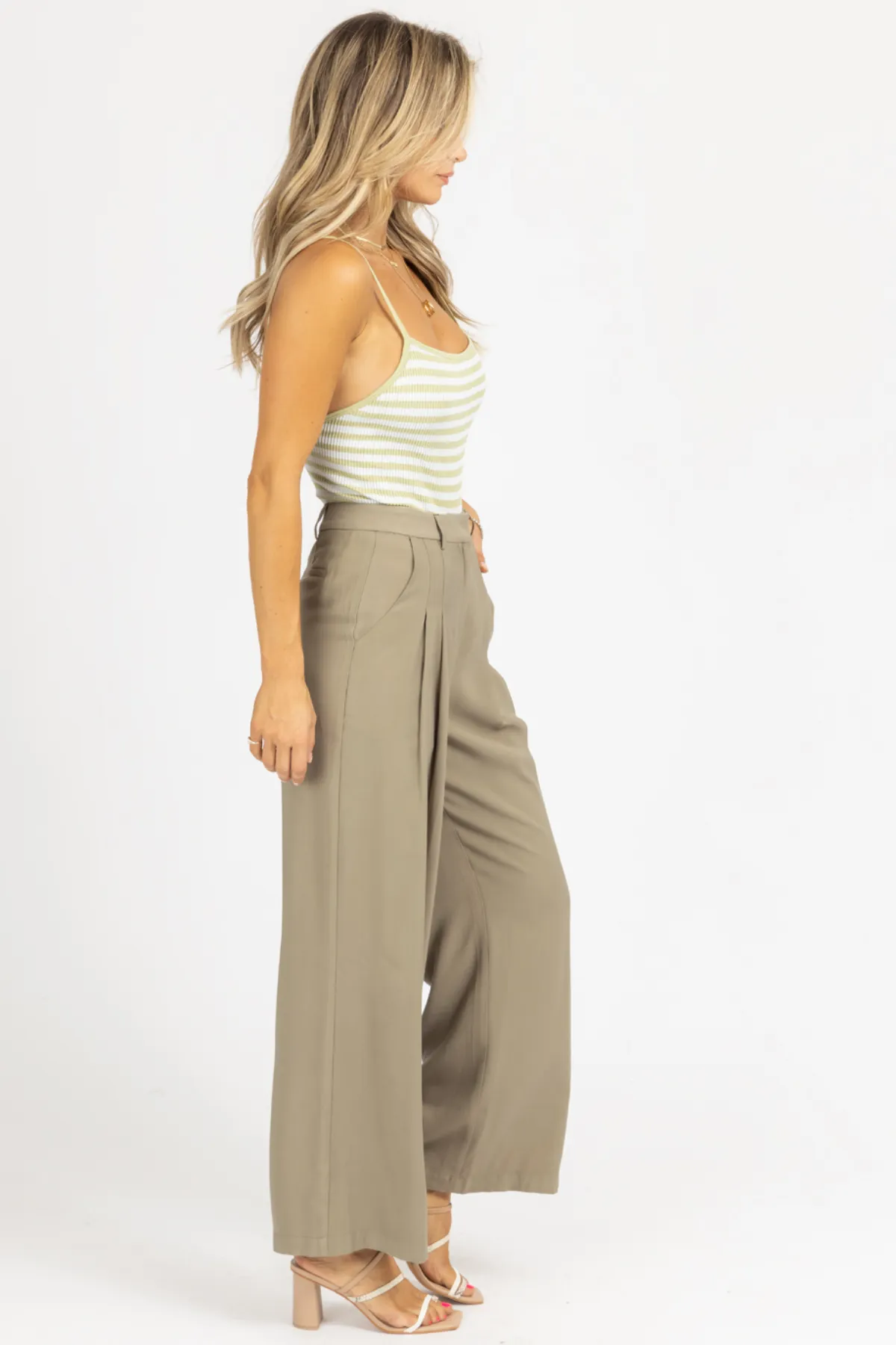 OLIVE PINTUCK PLEATED TROUSER